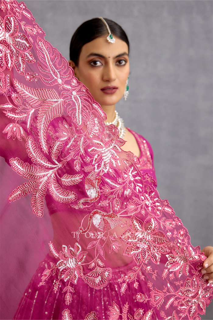 Padmaraga Wrija Odhni