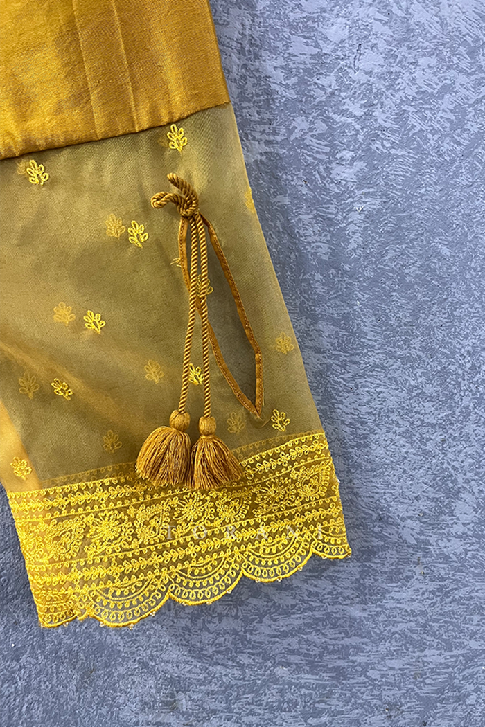 Sale- Sunehra Nargisi Pants