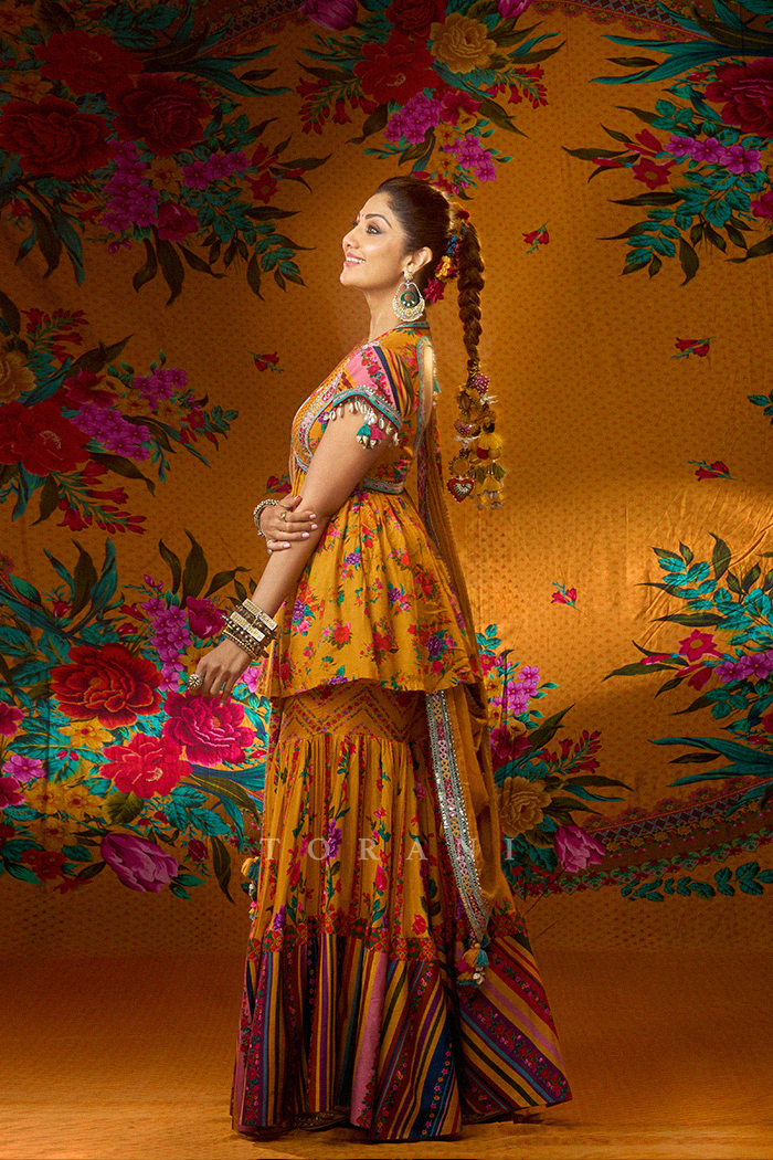 Kundra Family our Dil Seher Custom Set