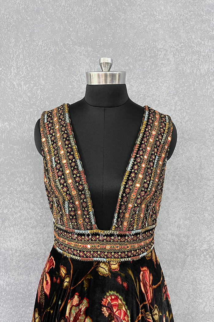 Sale- Siyah Makhmal Firdous Anarkali