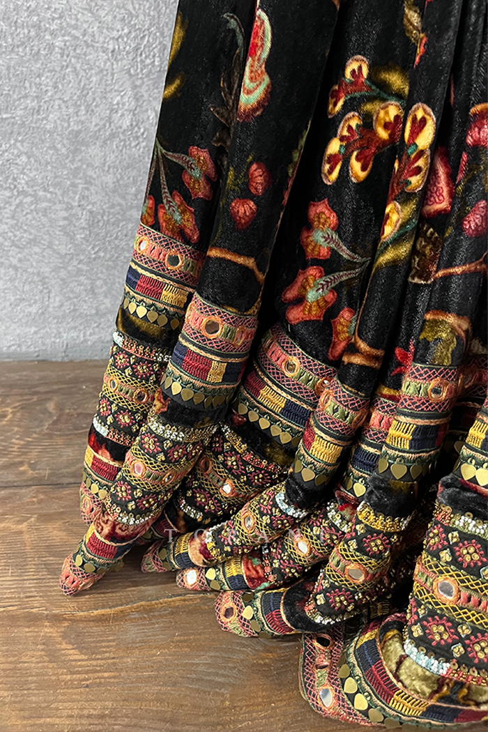 Sale- Siyah Makhmal Firdous Anarkali