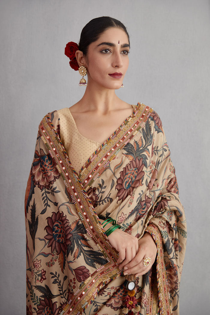 Chandan Sheesha Revathi Saree