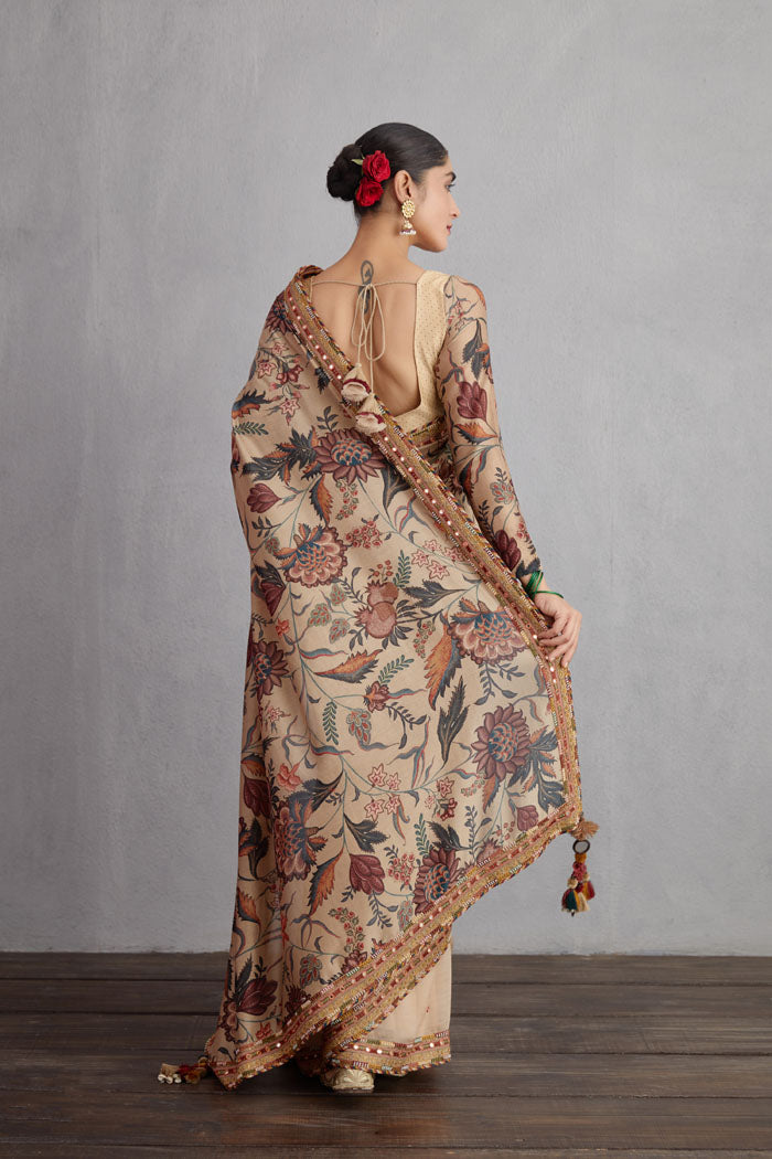 Chandan Sheesha Revathi Saree