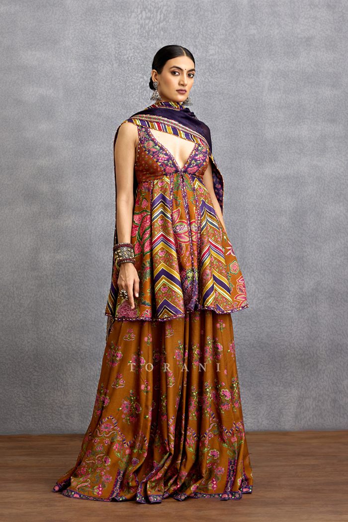 Komudika Charu Sharara Set