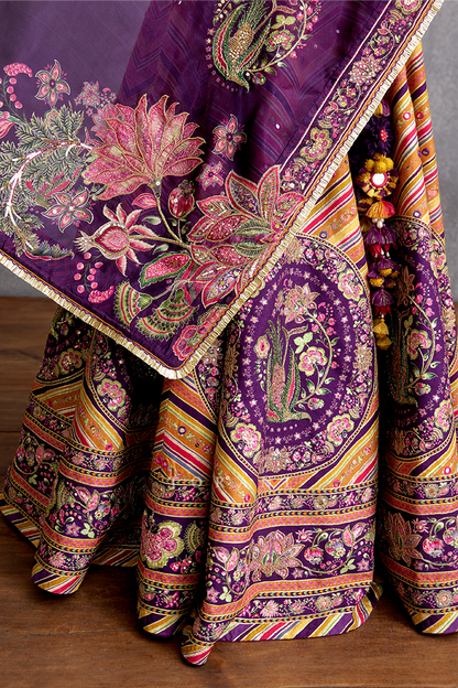 Komudika Abhisarika Lehenga Set