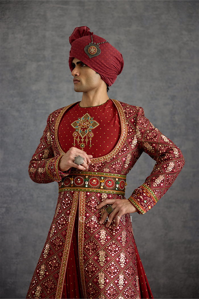 Surkhi Mastan Sherwani Set