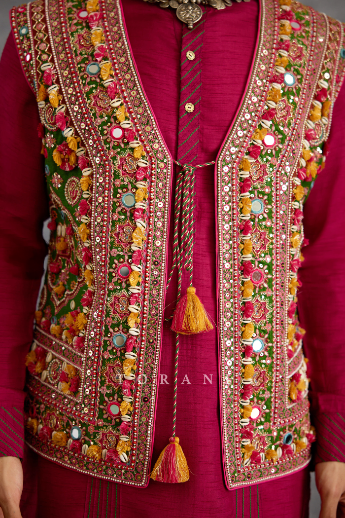Surkhi Mirza Koti Set
