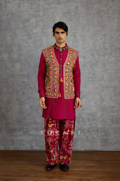 Surkhi Mirza Koti Set