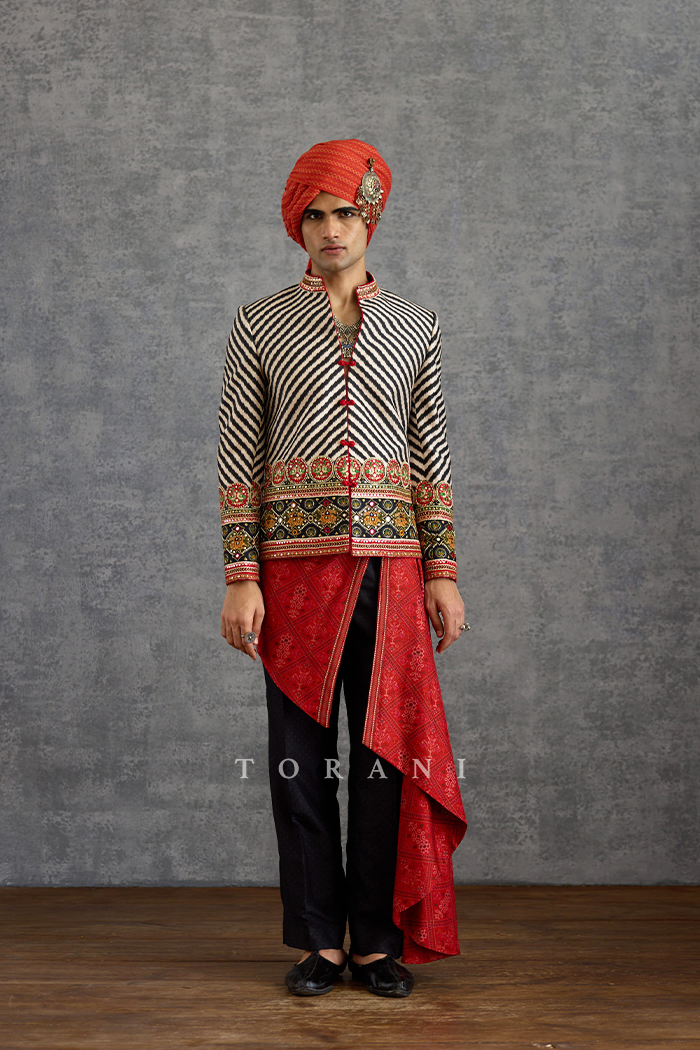 Raktika Kesari Jacket Set