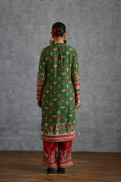 Harit Afsaneh Kurta Set