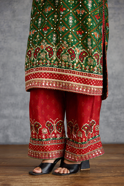 Harit Afsaneh Kurta Set
