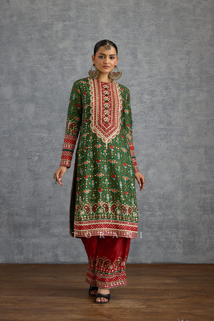 Harit Afsaneh Kurta Set