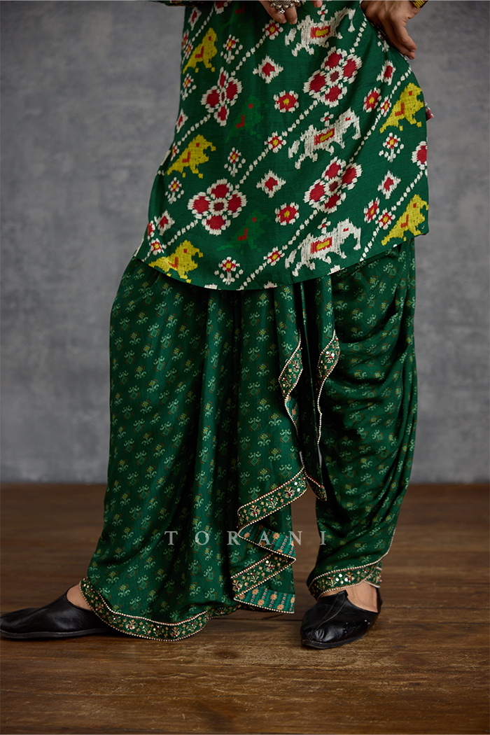 Sunehra Zahir Koti Set