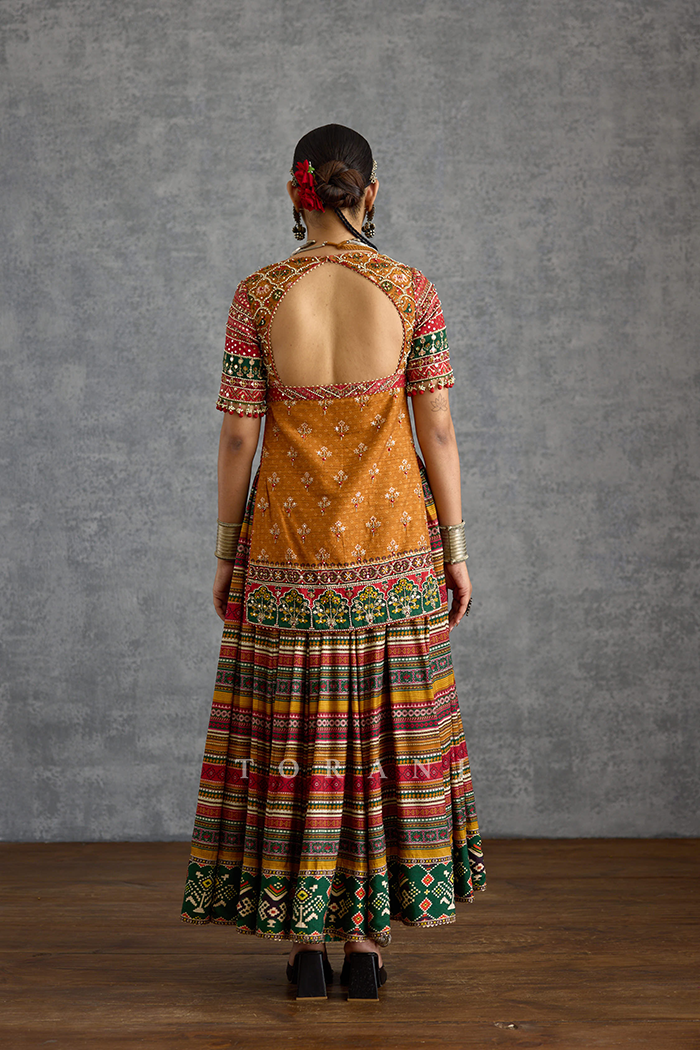 Kanak Ragili Skirt Set
