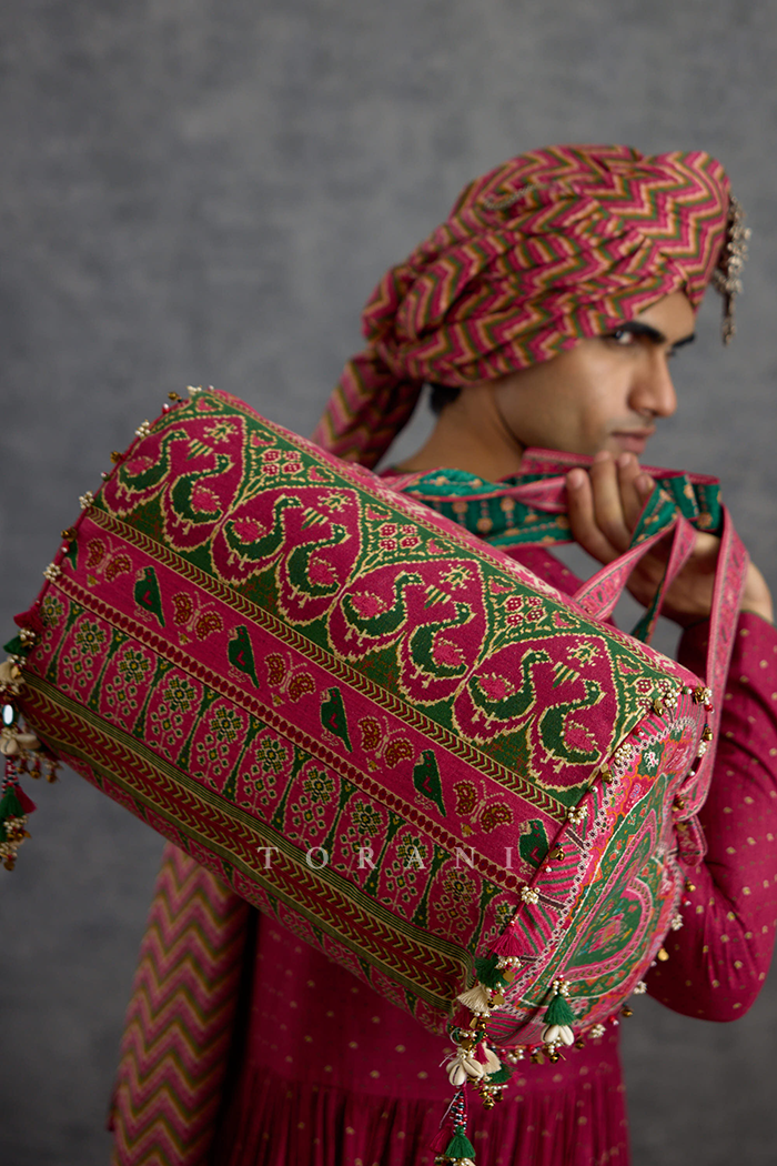Rangili Mirza Duffel