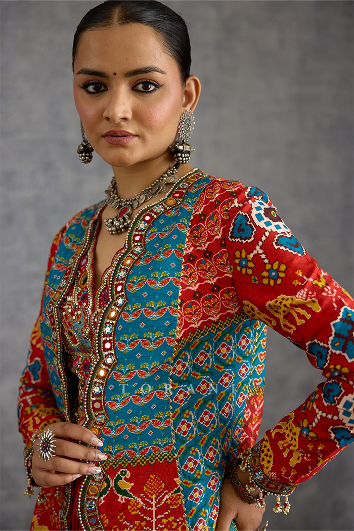 Sunehra Varnaabha jacket