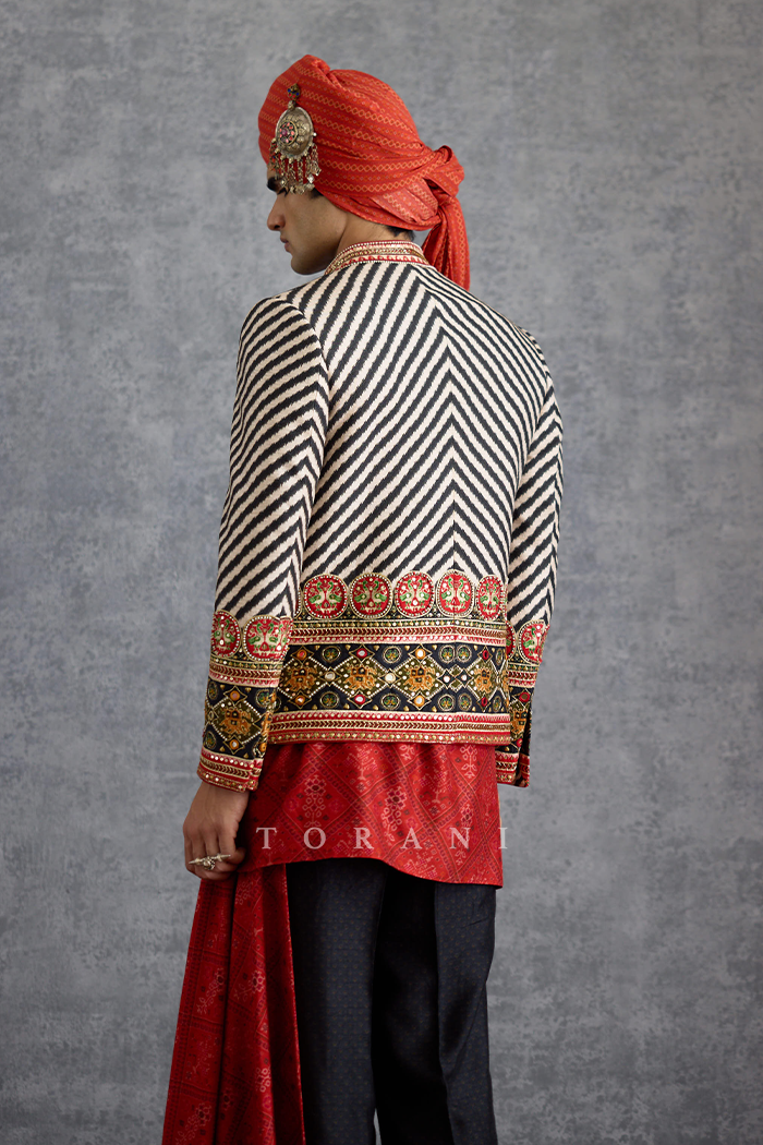 Raktika Kesari Jacket Set