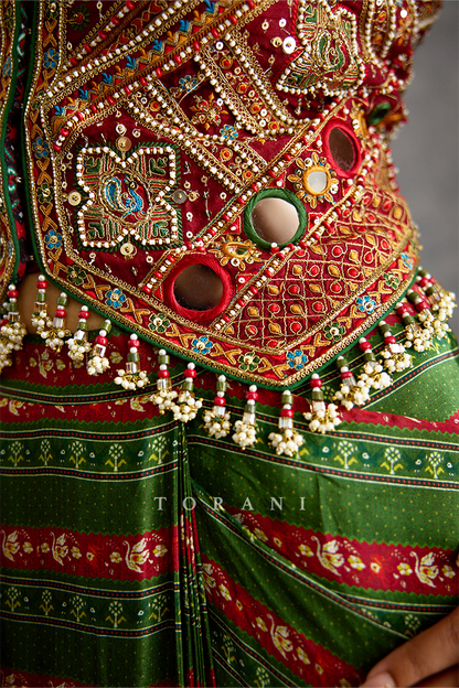 Harit Zamreen Raktangi Jacket Set