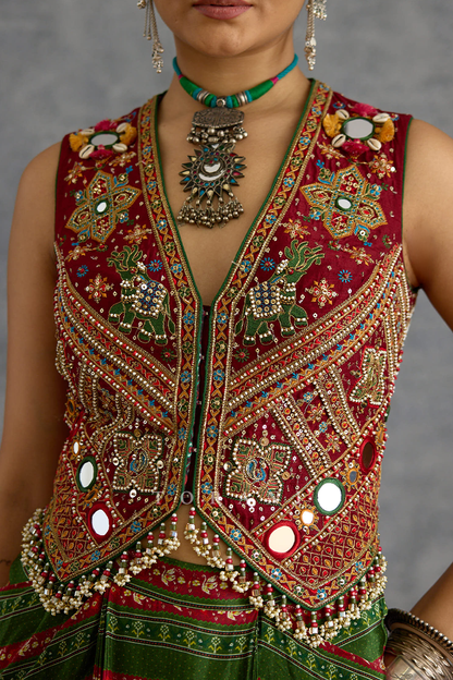 Harit Zamreen Raktangi Jacket Set