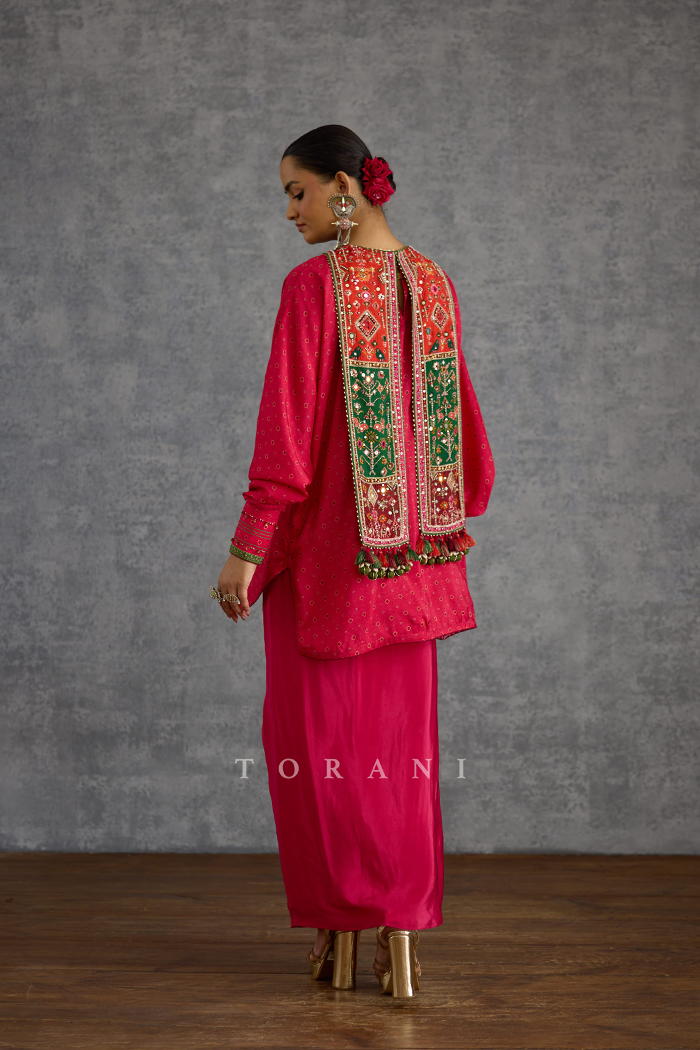 Surkhi Nazil Dhoti Set