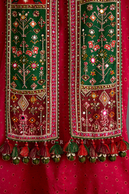 Surkhi Nazil Dhoti Set