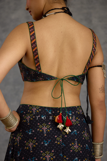 Virasa Nakshara Cape Set