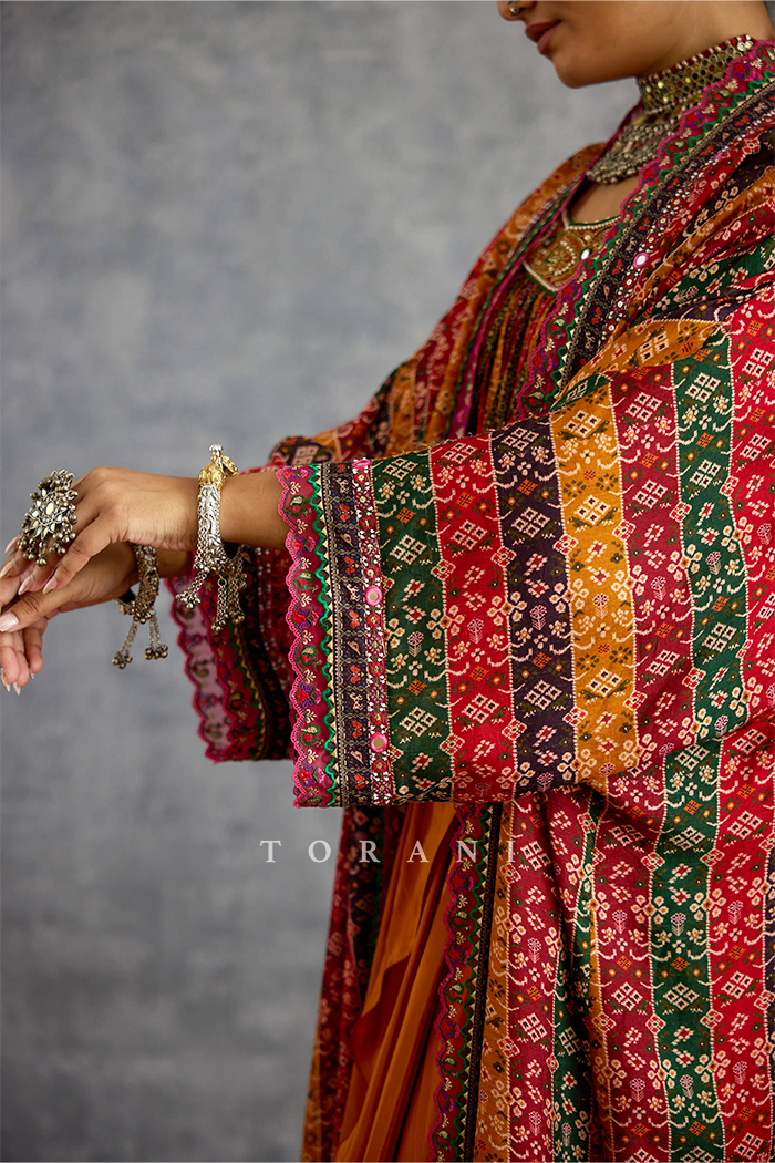 Rangarang Jogh Zarin Cape Set