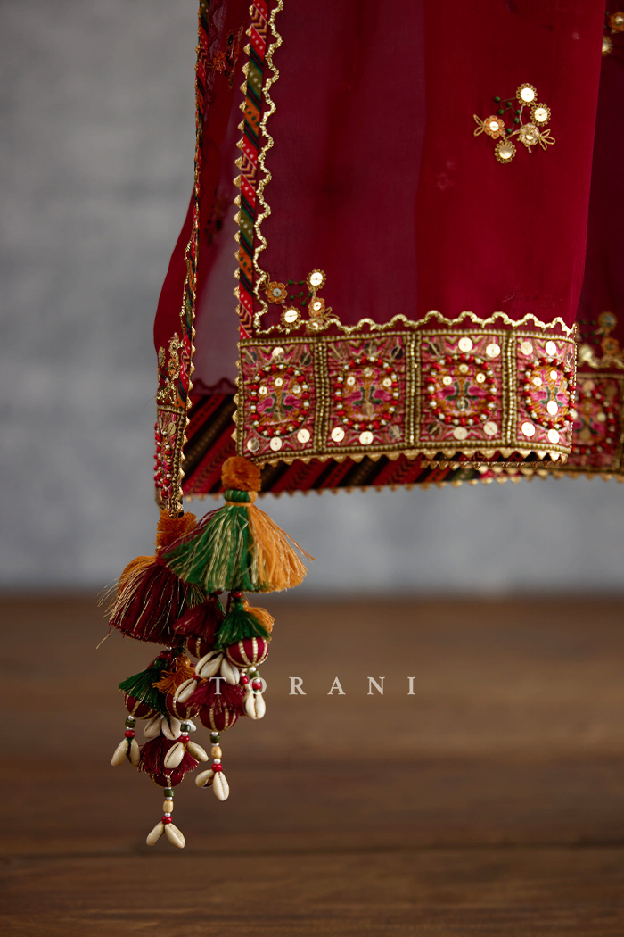 Sunehra Farishti Kurta Set
