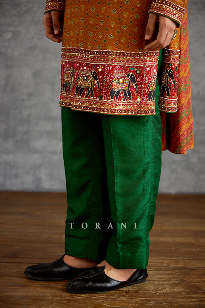 Kanak Parvaaz Kurta Set