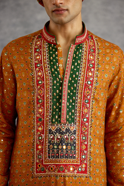 Kanak Parvaaz Kurta Set