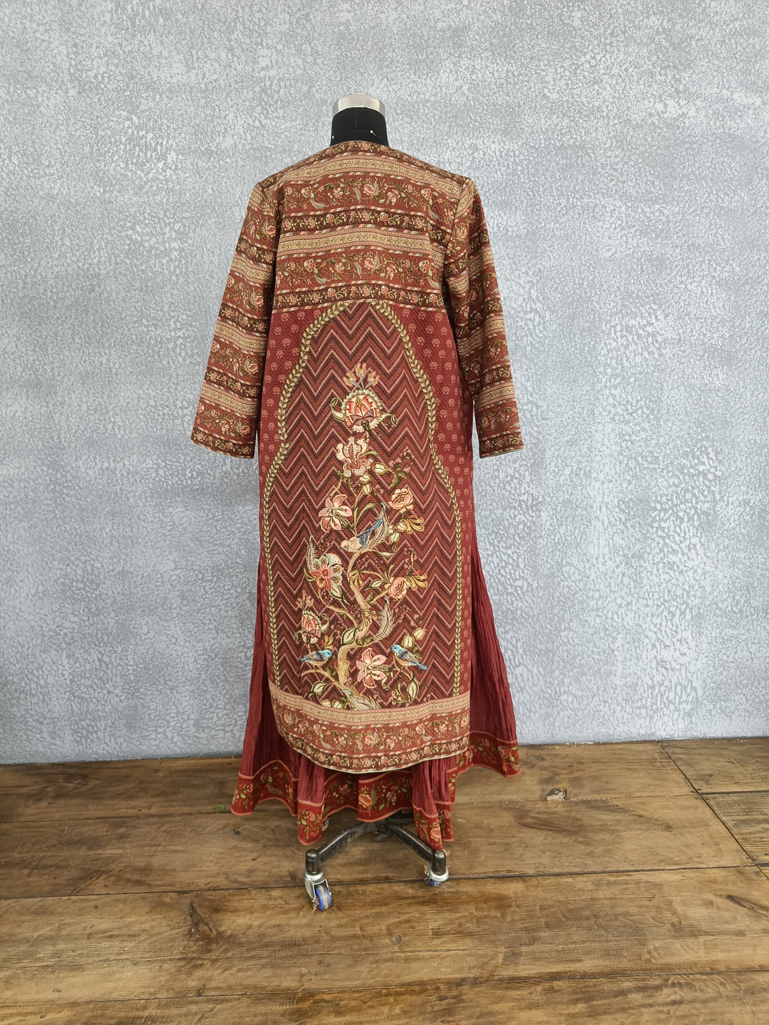 Sale- Gudhal Dhuni Jacquard Jacket Set