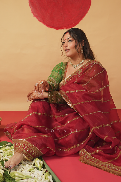 Sakshi Sindwani In our Saroja Ramani Saree Set
