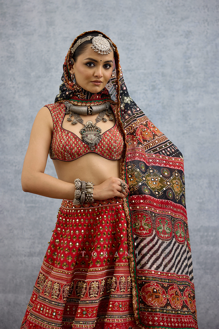 Raktika Mashaal Mirali Lehenga Set