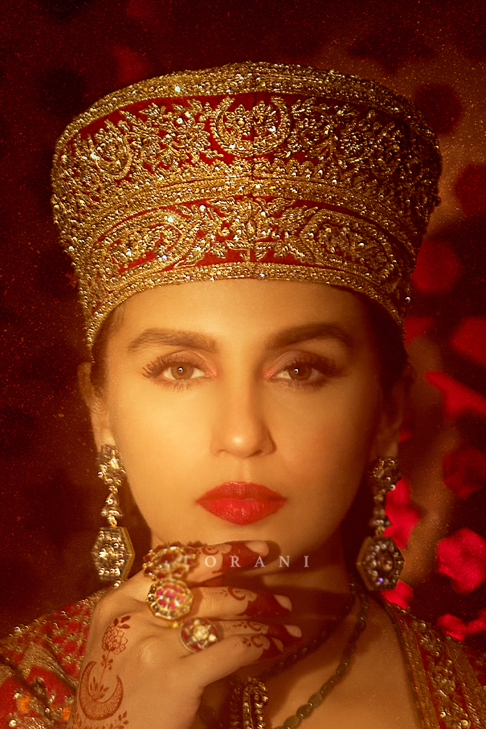 Zehra Taj Topi