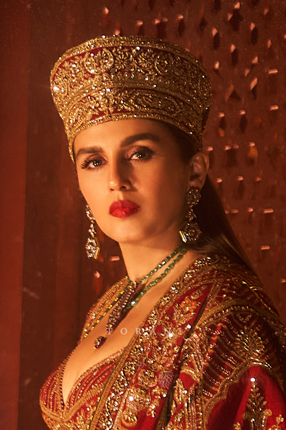 Zehra Taj Topi