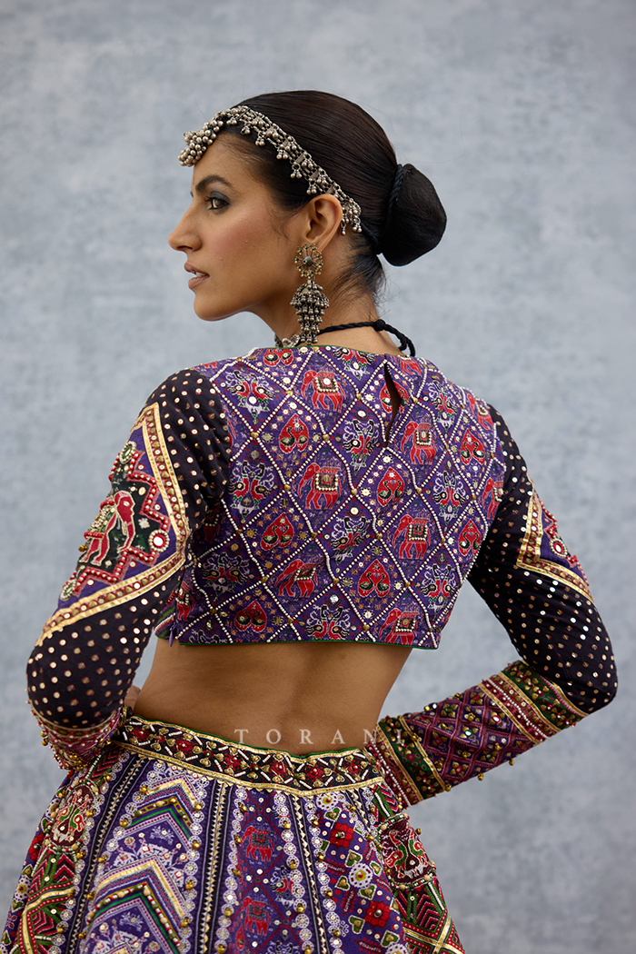 Mura Yalis Kanak Lehenga Set