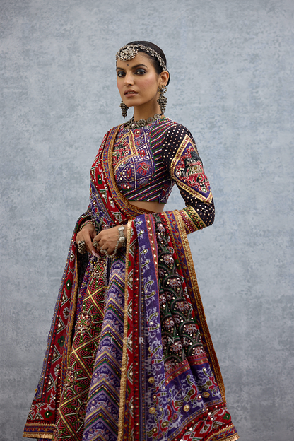 Mura Yalis Kanak Lehenga Set
