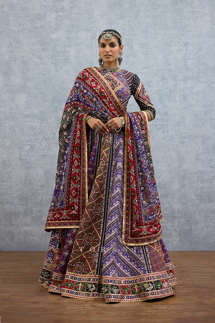 Mura Yalis Kanak Lehenga Set