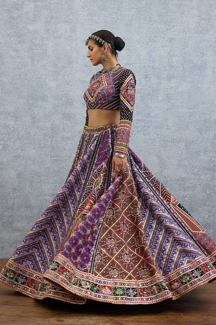 Mura Yalis Kanak Lehenga Set