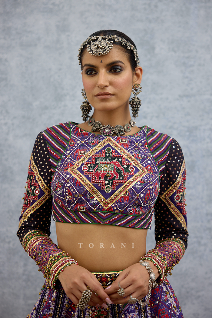 Mura Yalis Kanak Lehenga Set