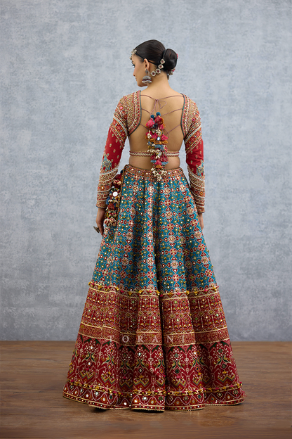 Kanak Varnaabha Lehenga Set