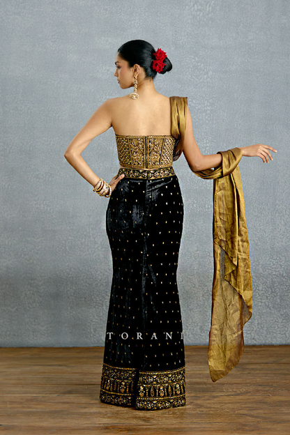 Siyahi Shehnaz Lehenga Set