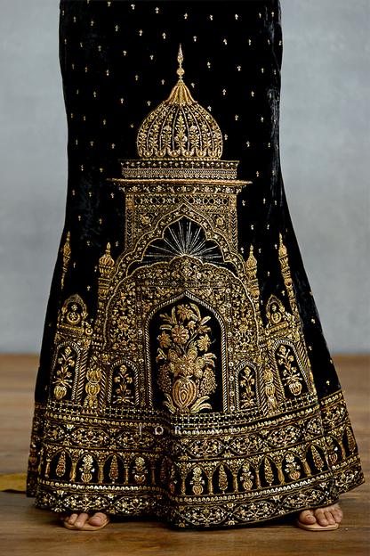 Siyahi Shehnaz Lehenga Set