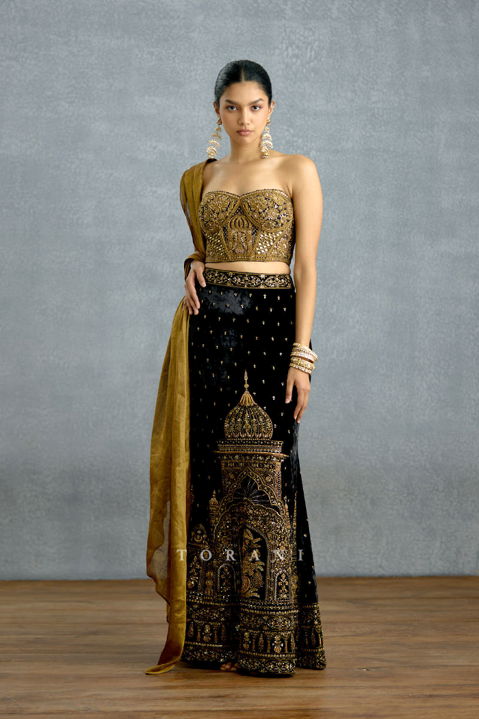 Siyahi Shehnaz Lehenga Set