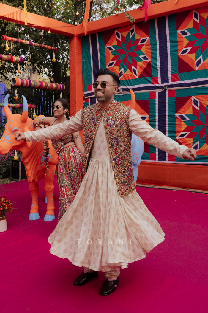 Shubham Torani in our Rangraaj Patola Rajvesh Bandi Set