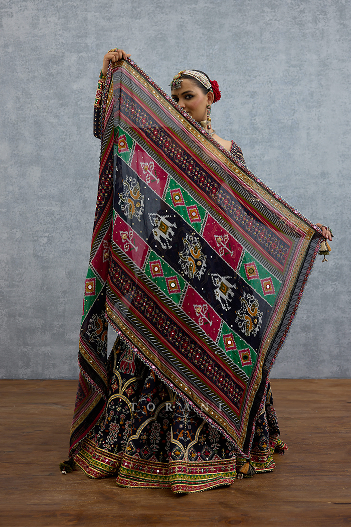 Virasa Chitraka Lehenga Set