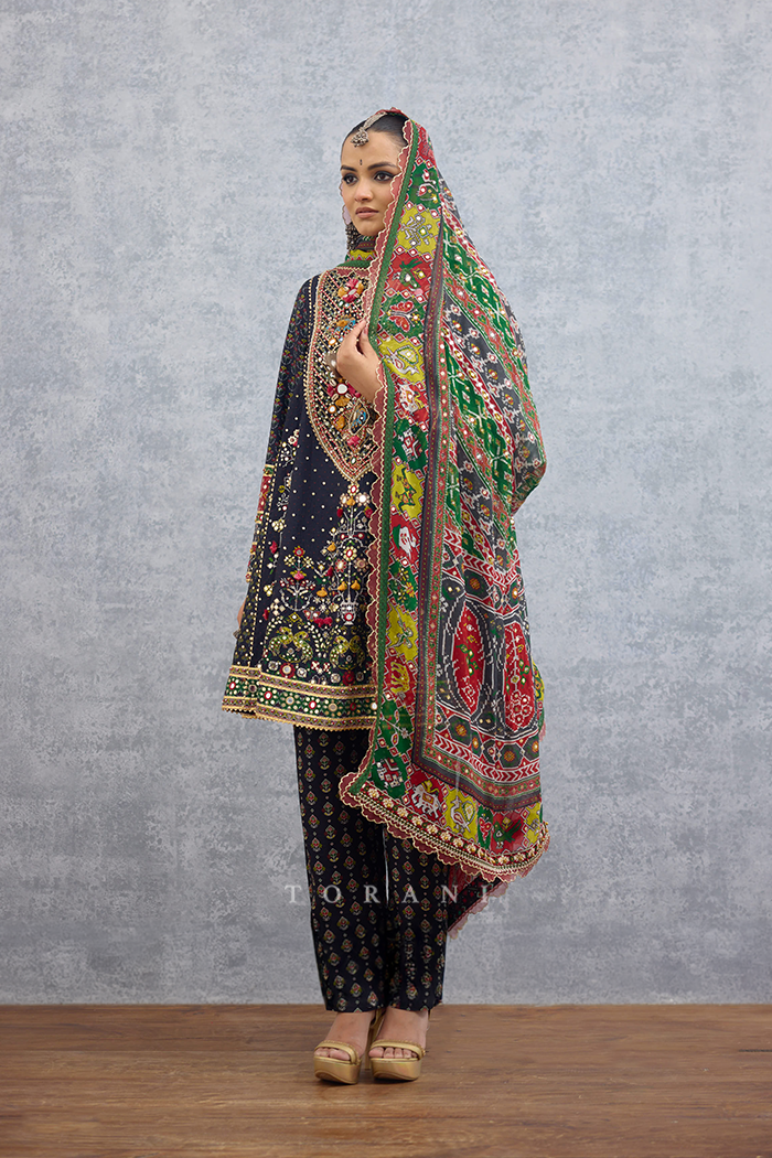 Virasa Dhanak Kurta Set