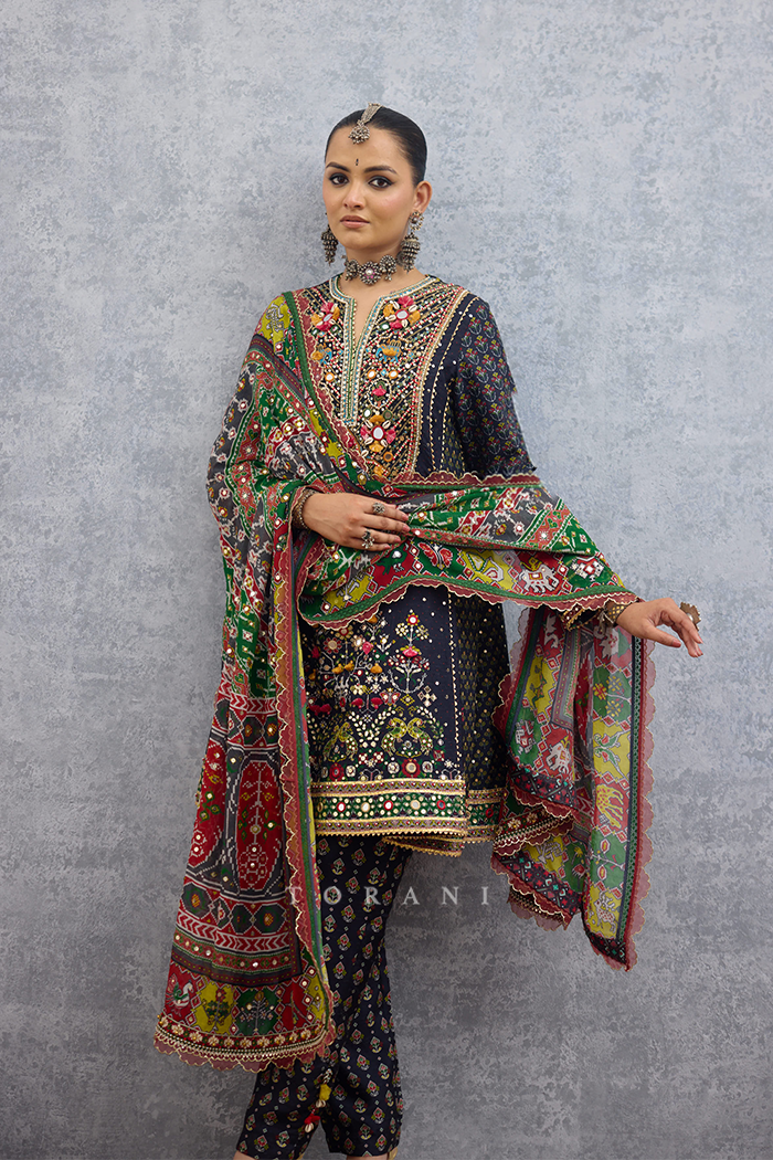 Virasa Dhanak Kurta Set