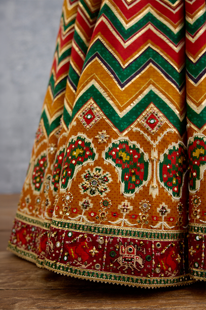 Chitrita Khanak Lehenga Set