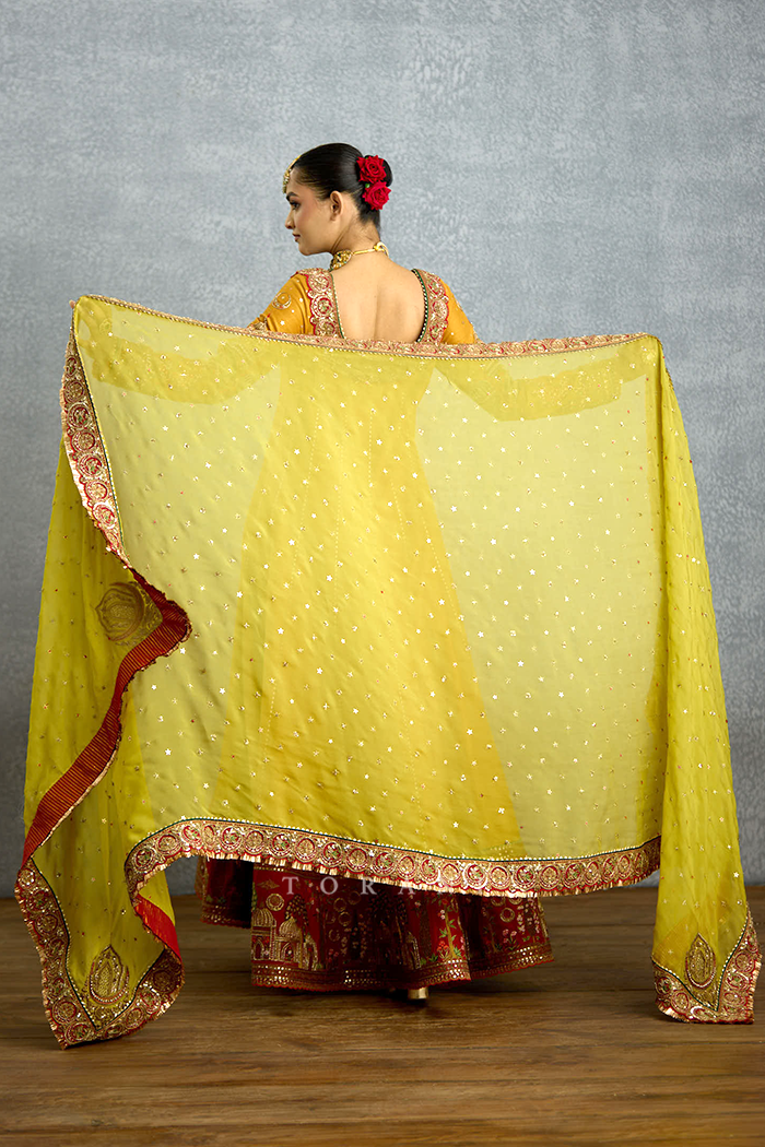 Noor Zunairah Anarkali Set